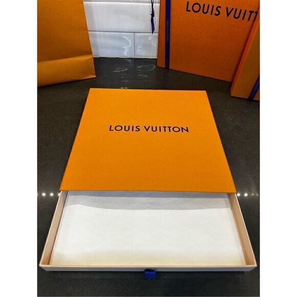 Louis Vuitton Jewelry Presentation Bundle (14 Piece) - Picture 5 of 9